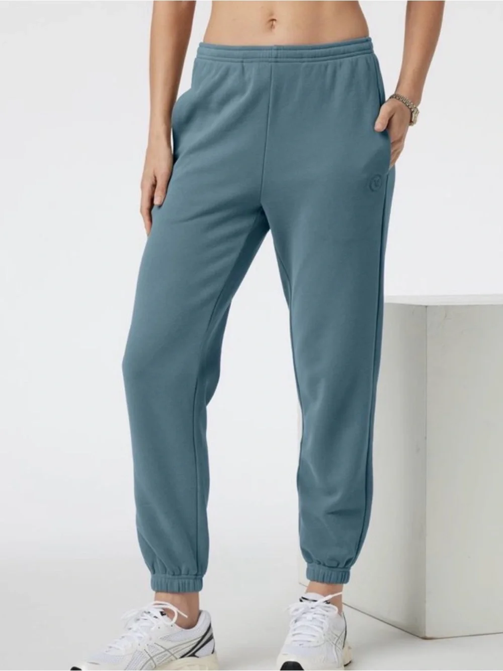 VUORI Women’s Sedona Sweatpant Joggers Smoke Blue Slate Blue Size XS VW4202 - Picture 6 of 14